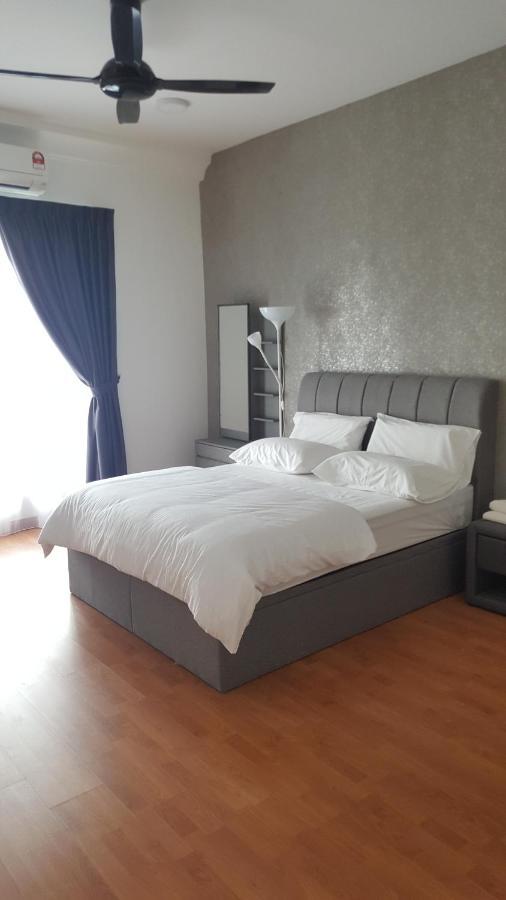 The Platino By The One - Paradigm Mall Jb *